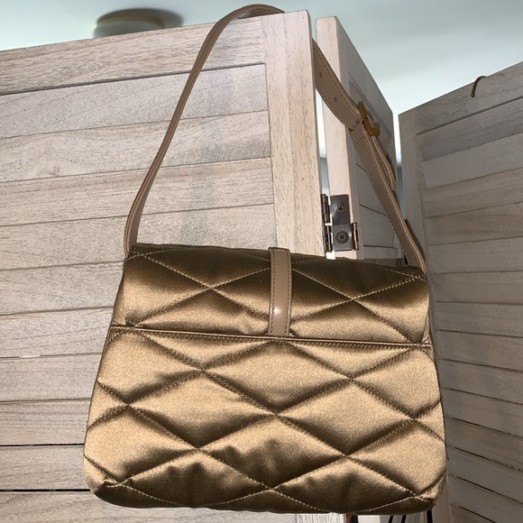 NWT YSL Bag comes with All Inclusive No Box FIRM - Picture 4 of 15